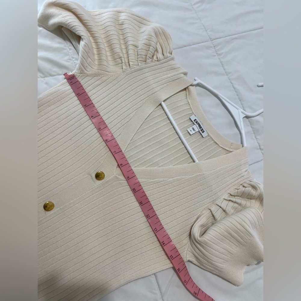 Express knit bodycon short sleeves puffer color cream midi dress size M - Picture 5 of 9